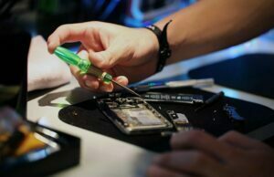 Choose Expert Phone Repair Services Choose Expert Phone Repair Services